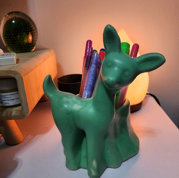 Shawnee pottery green deer with planter - Picture 5 of 7
